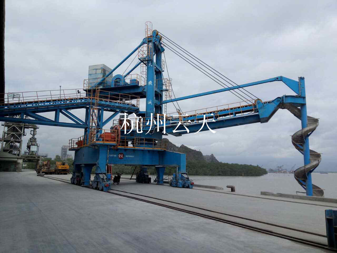 袋包裝船機(jī)工程